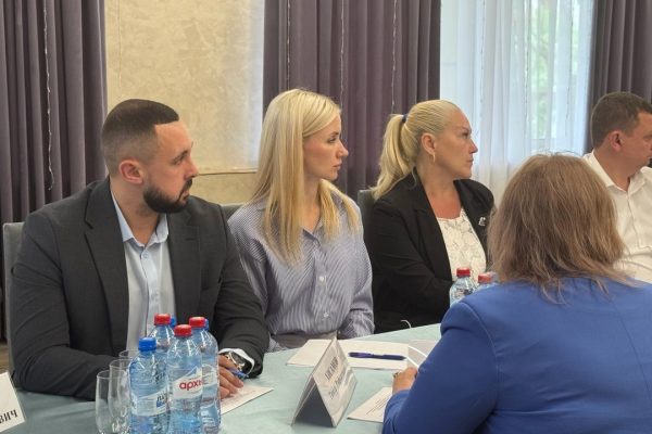 Заместитель руководителя ГКУ КК «Кубаньземконтроль» Хисамов Т.Р. принял участие в заседании рабочей группы по изучению состояния торговой деятельности